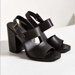 UO Chunky clean strap sandal heel